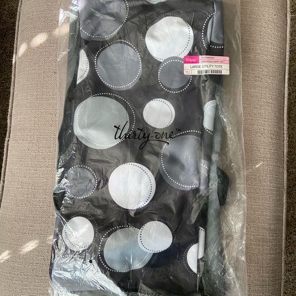 Thirty-One Large Utility Tote in Black and White with Cover - Picture 2 of 5